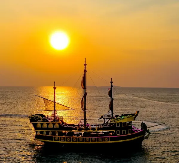 Black Pearl sailing into the sunset off Pattaya