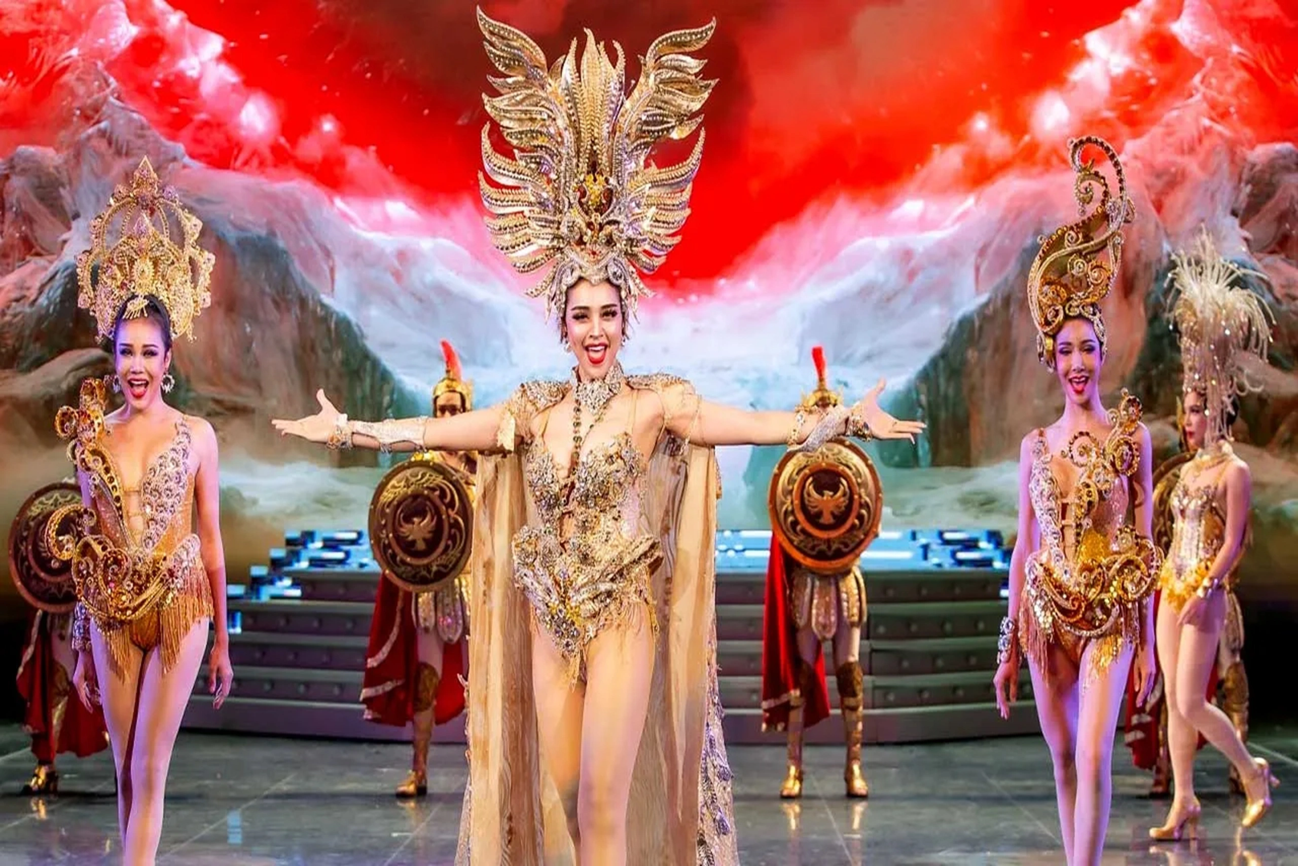 Dazzling stage performance during the Colosseum Show cabaret in Pattaya