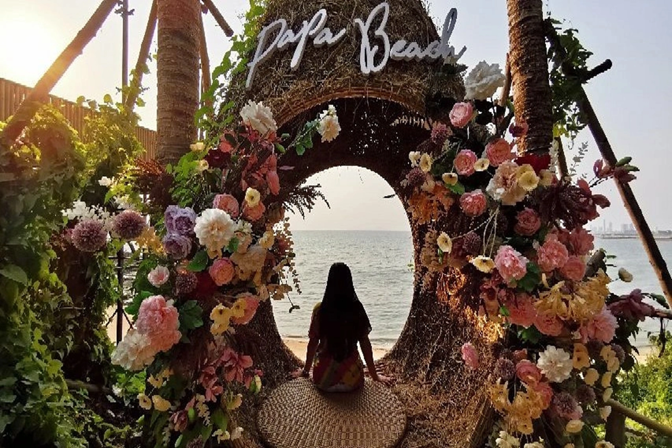 Papa Beach Pattaya beachfront cafe view
